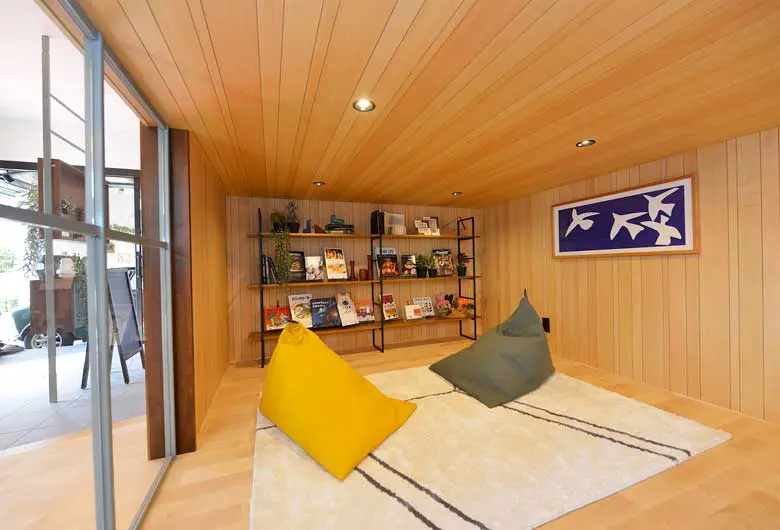 平屋の家　フラップ