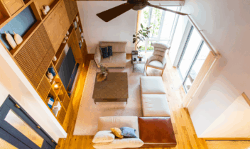 リビング階段や吹き抜けが招く冷暖房効率と音の問題