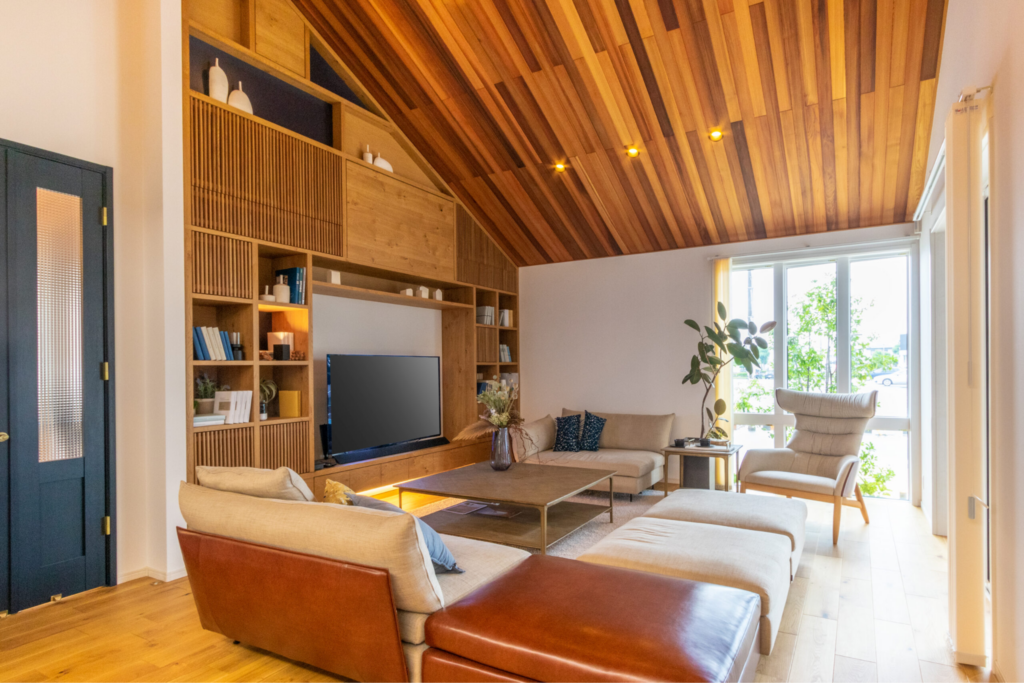 デッドスペースを徹底的に減らす壁面収納と造作家具の活用法