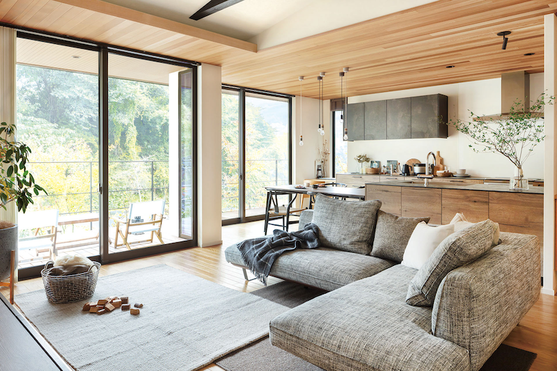 12畳のLDKでリビングとダイニングを快適にゾーニングする配置実例