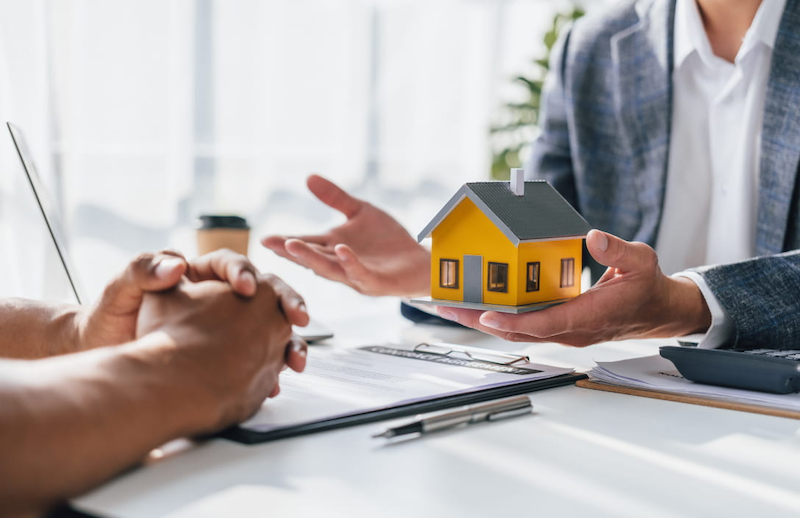 相性の良い担当者と出会うために専門家の紹介制度を活用するメリット