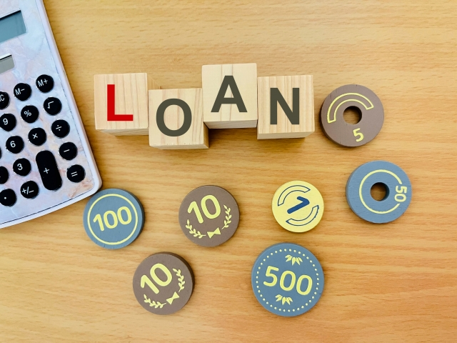 現在の世帯年収と月々の家計支出を整理して返済のベースラインを引く